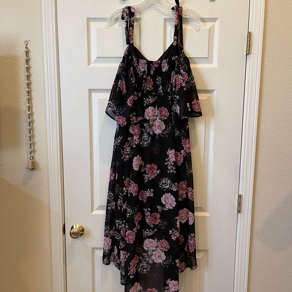 Torrid Cold Shoulder Rose Dress - Picture 10 of 12